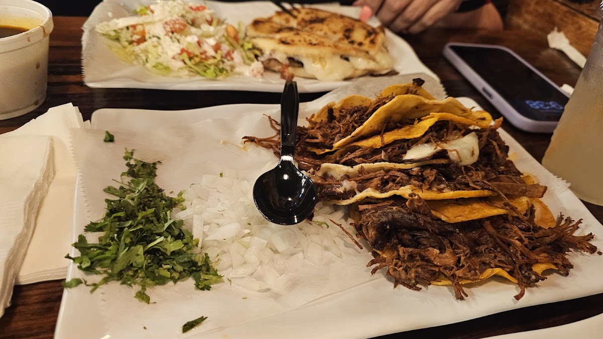 Tacos El Bigotes